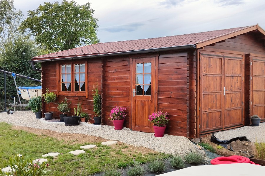 Garaże-drewniane-dla-kilku-pojazdów